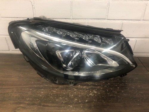 Farol Direito Mercedes Benz C180 2018 Com Orelha Avariada