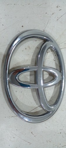 Emblema Grade Dianteira Toyota Hilux 2005/15 753110k050 (r)