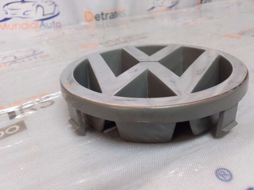 Emblema Grade Dianteira Vw Polo Bora  12979 Bac01