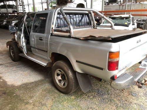 Toyota Hilux 3.0 2003 4x4 Manual Retira Peças - Rs Campo Bom