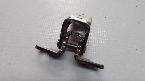 Dobradiça Inferior Traseira Esquerda L200 Triton  23867