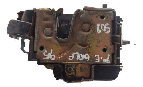 Fechadura Traseira Esquerda Vw Golf 1.8/ 1995 (al) Cxa 508