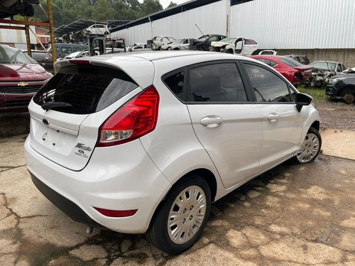 Sucata Ford Fiesta 1.5 111cvs Flex 2014 - Rs Auto Peças Cai