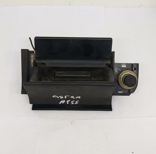 Cinzeiro Acendedor Cigarro Gm Astra 97/11 90561251 Detalhe