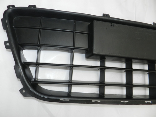 Grade Inferior Dianteira Hyundai I30 2009 A 2012 Com Detalhe