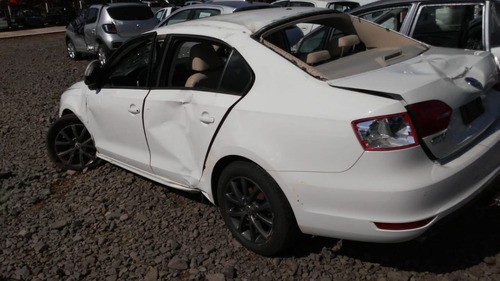 Sucata Volkswagen Jetta 2.0  Flex 2012 Rs Caí Peças