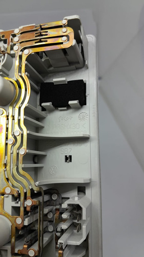 Luz Teto Cortesia Golf 98/13 Amarok 10/23 3b0947105