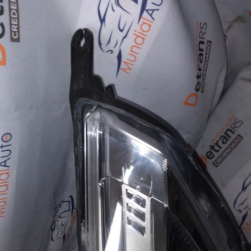 Farol Direito Agile 09/15 Montana 2011/20 Cromado  6202