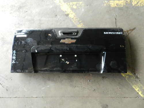 Tampa Traseira Porta Malas Gm Montana 2011 A 2017 C Detalhe