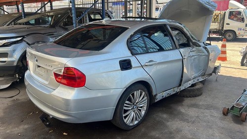 Sucata Bmw 320i 2010 2.0 16v 150cv Retirada De Peças