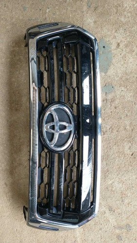 Grade Hilux Srv Original C/ Detalhe