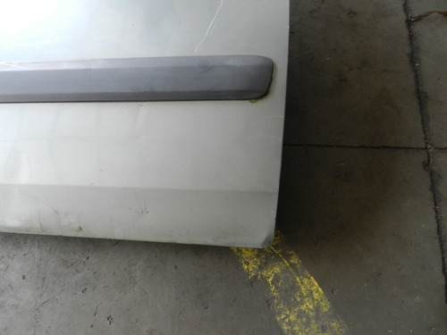 Porta Dianteira Direita Fiat Doblô 2010 C/ Detalhe