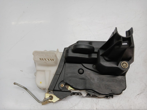 Fechadura Da Porta Dianteira Direita Peugeot 307 2001 A 2005