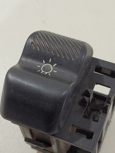 Botão Interruptor Farol Vw Gol Parati 377941531c (r)