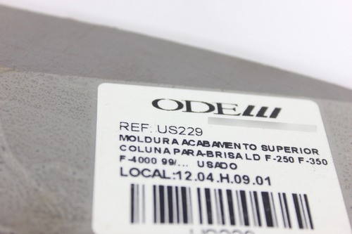 Moldura Acab Superior Col Para-brisa Ld F-250 F-350 F-4000 9