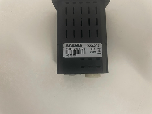 Botão Usb R450 2020/2021 - 2554705