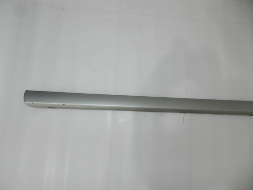 Friso Lateral Esquerdo Sandero Stepway 1.6 16v 2009 Detalhe
