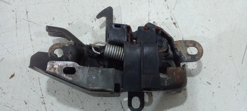 Fechadura Capo Toyota Corolla 98/02 (r)