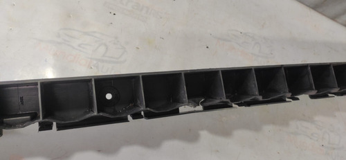 Suporte Guia Central Para-choque Polo 08/... 6q6807863 21001