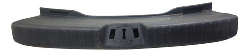 Moldura Inferior Porta Malas Hyundai I30 2012 (al) C Detalhe