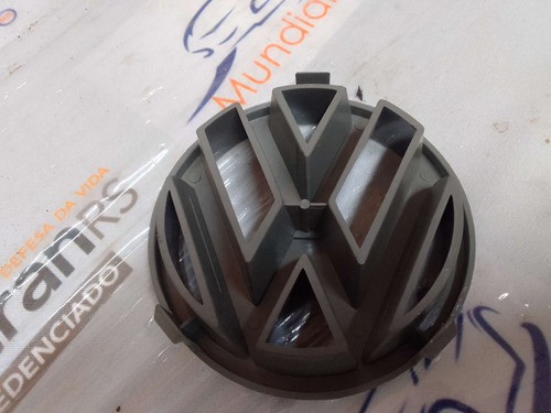 Emblema Grade Dianteira Vw Polo Bora  12979 Bac01