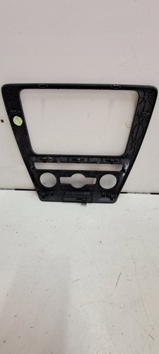 Moldura Radio Volkswagen Jetta 2013 2014 Original 