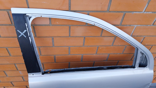 Porta Dianteira Lado Direito Ranger 13/21 4 Pts Detalhe
