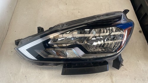 Farol Dianteiro Esquerdo Nissan Sentra 2019