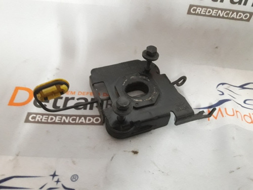 Fechadura Do Capô Ford Fiesta Sedan 2003/11