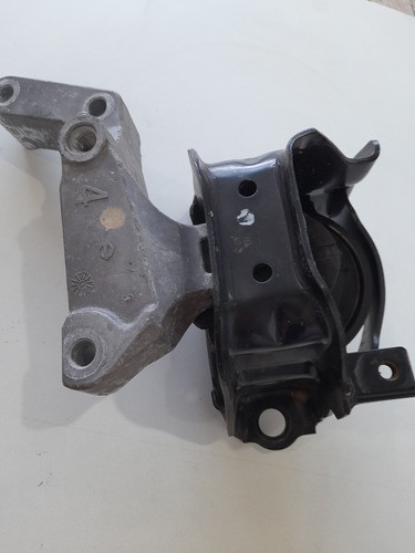 Coxim Motor Hidráulico Direito Nissan Versa 2014