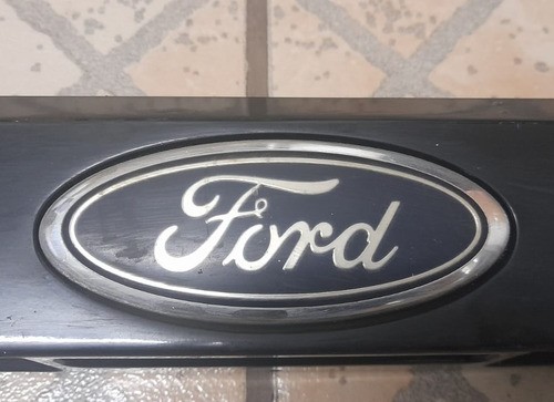 Acabamento Luz Porta Malas Ford Ka - 6s65a43404a C/ Detalhe