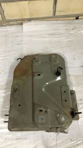 Caixa / Suporte Da Bateria Nissan Versa