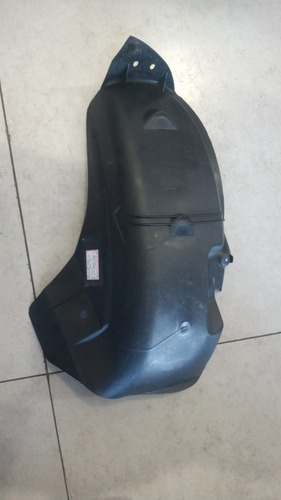 Para-barro Traseiro Esquerdo Renault Clio 03/08 8200068384