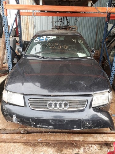 Audi 1.6 Sr/ Ano 2001 Para Retirada De Peças 