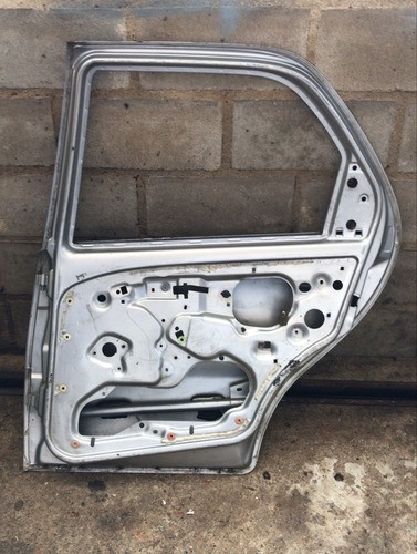 Porta Traseira Direita Fiat Palio - 2000 A 2006 Usada