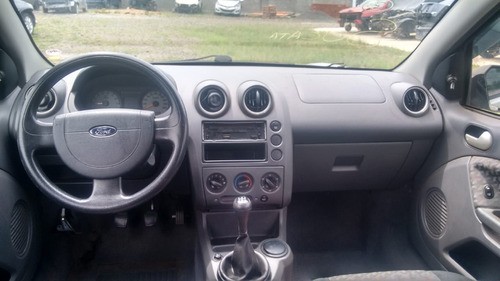 Sucata Ford Fiesta 1.6 8v 95cvs Gasolina 2003 Rs Caí Peças