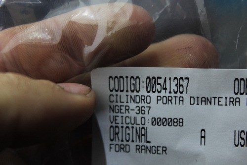 Cilindro Porta Dianteira Ld Ranger 05/12 Usado (367)