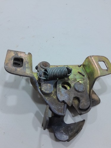 Fecho Inferior Capo Vw G3 G4 05/09 3258235071 (vj)