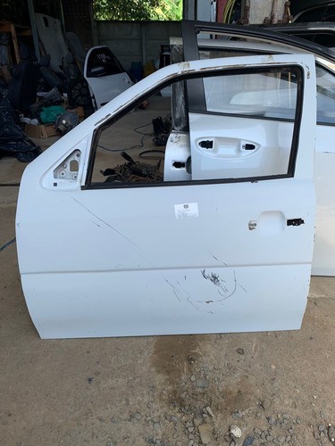 Porta Dianteira Esquerda Volkswagen Gol 99/2000 C/detalhe