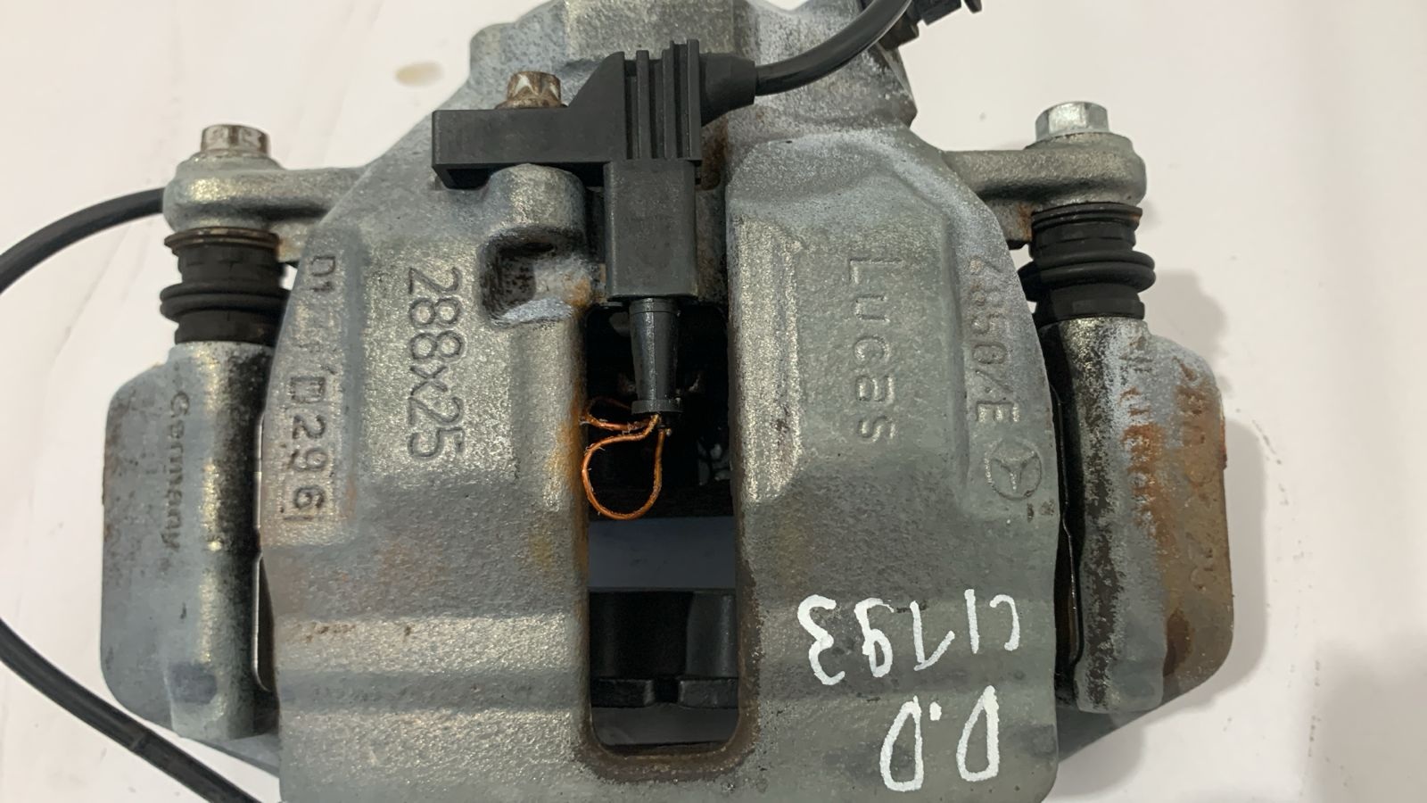PINÇA FREIO COM SENSOR DIANTEIRA DIREITA MERCEDES-BENZ C180K 1.8 16V 4C 2001 A 2006