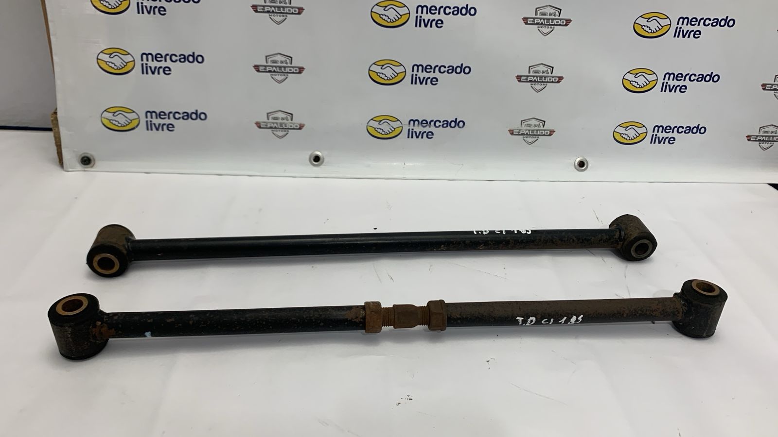 PAR BRAÇO SUSPENSÃO EIXO TRASEIRO LADO DIREITO TOYOTA COROLLA XEI 1.8 16V MANUAL 1998 A 2002