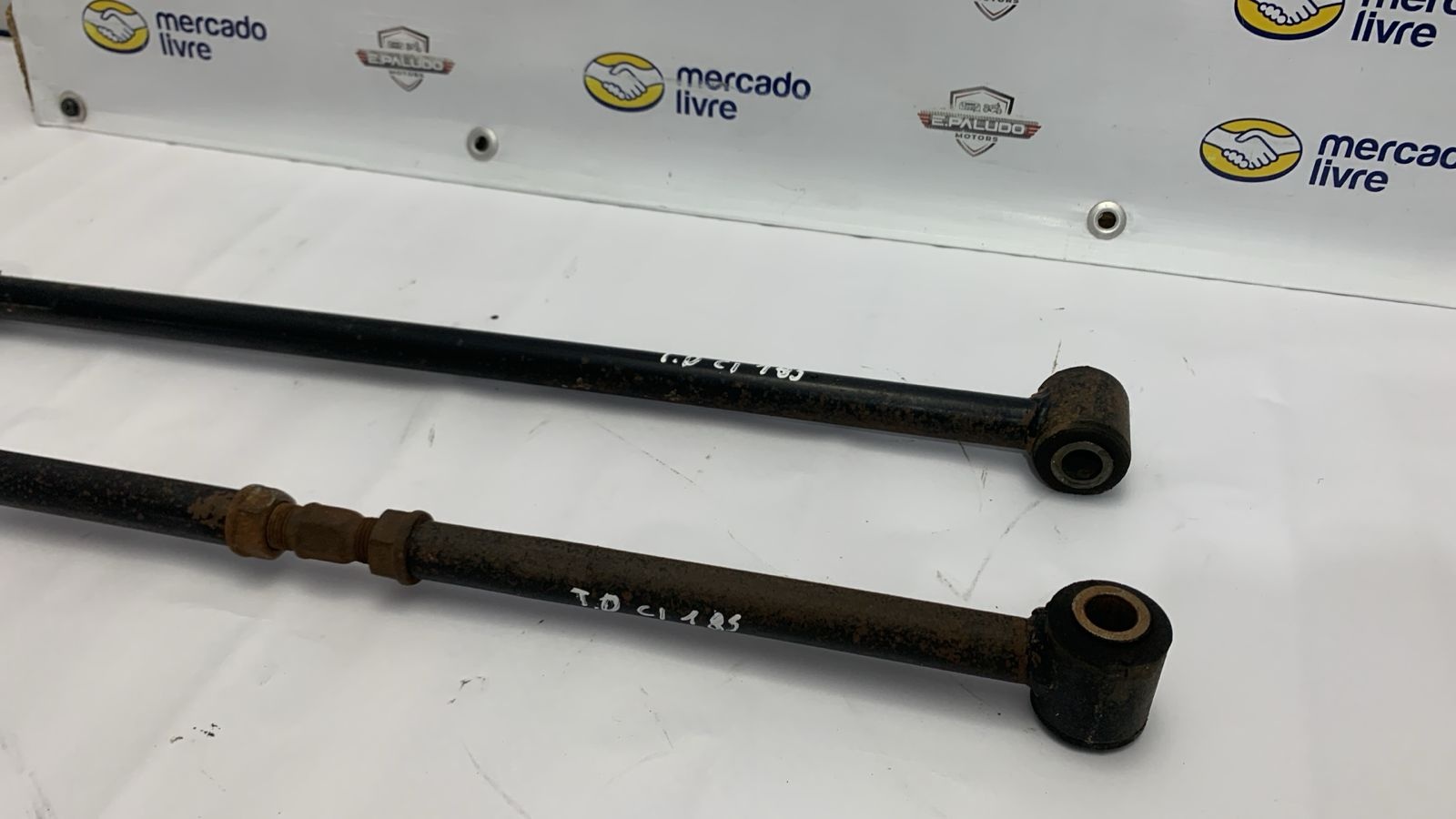 PAR BRAÇO SUSPENSÃO EIXO TRASEIRO LADO DIREITO TOYOTA COROLLA XEI 1.8 16V MANUAL 1998 A 2002
