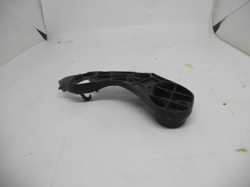 Guia Para-choque Traseiro Lado Esquerdo Toyota Etios 13/21