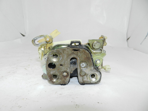 Fechadura Manual Dianteira Esquerda Corsa 99/09 90451281