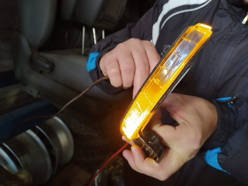 Lanterna Direita Do Pisca Alerta Retrovisor Fiat Toro