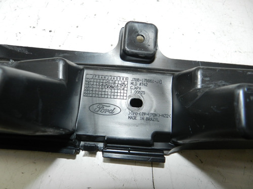 Suporte Guia Central Para-choque Traseiro Ka Hatch 19/21