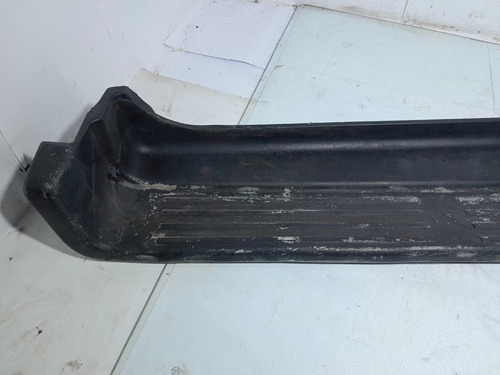 Protetor Pisante Tampa Porta Malas Parachoque Hilux 96/2004