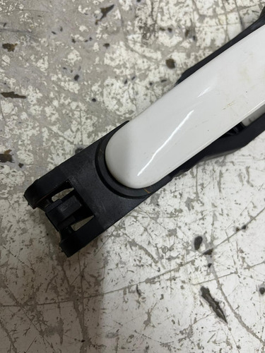 Maçaneta Externa Dianteira Direit Vw Saveiro 2023  5u4837885
