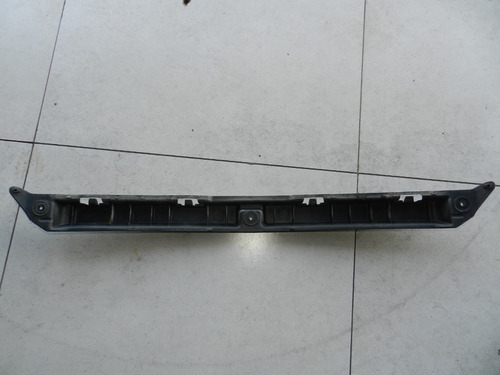 Guia Suporte Central Para-choque Traseiro Vectra Sedan 06/12
