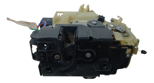 Fechadura Elétrica Porta Dianteira Direita Vw Golf 2000 (ap)